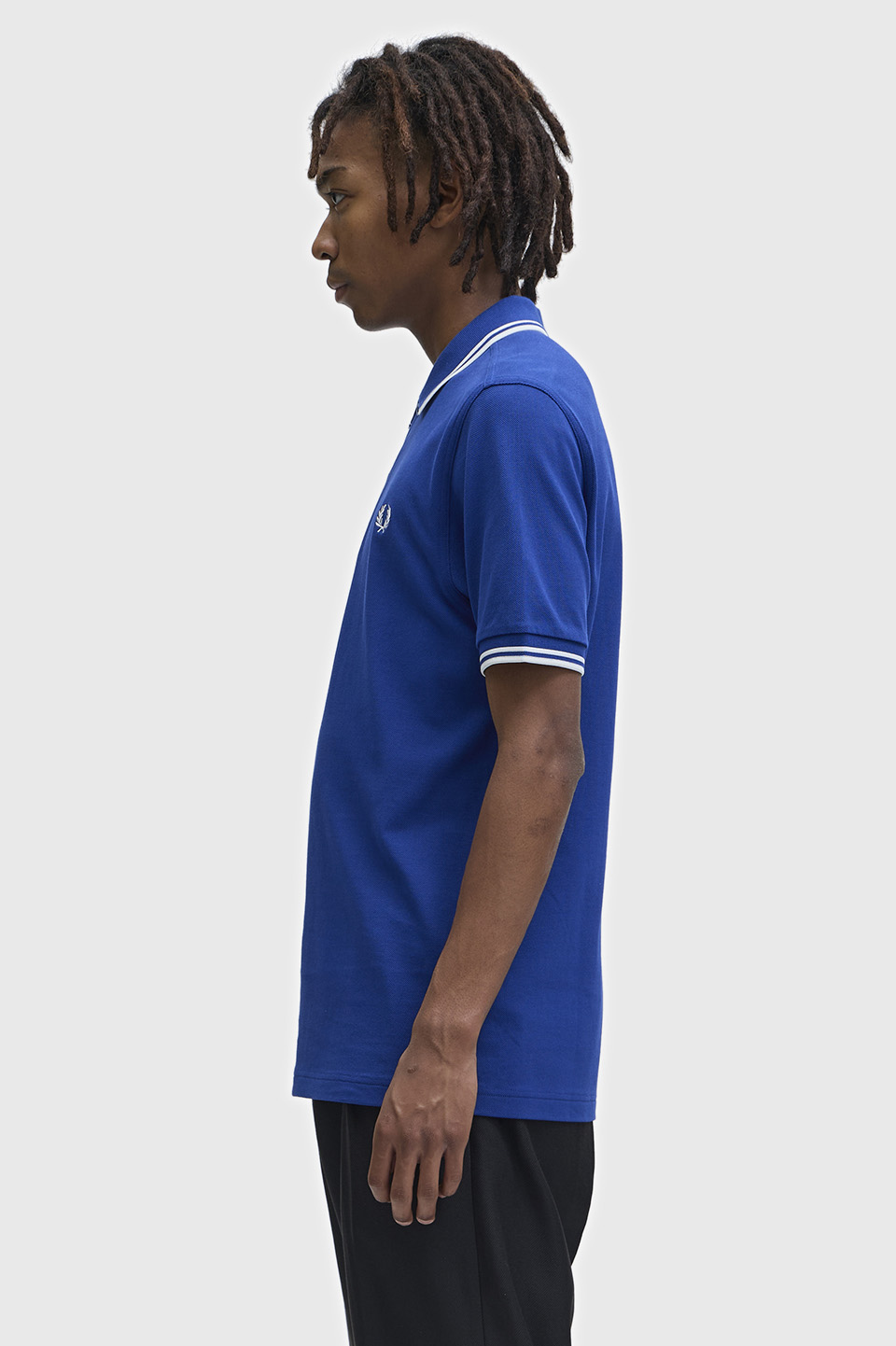 モデル:H183 B82 W69 H80 着用サイズ:M