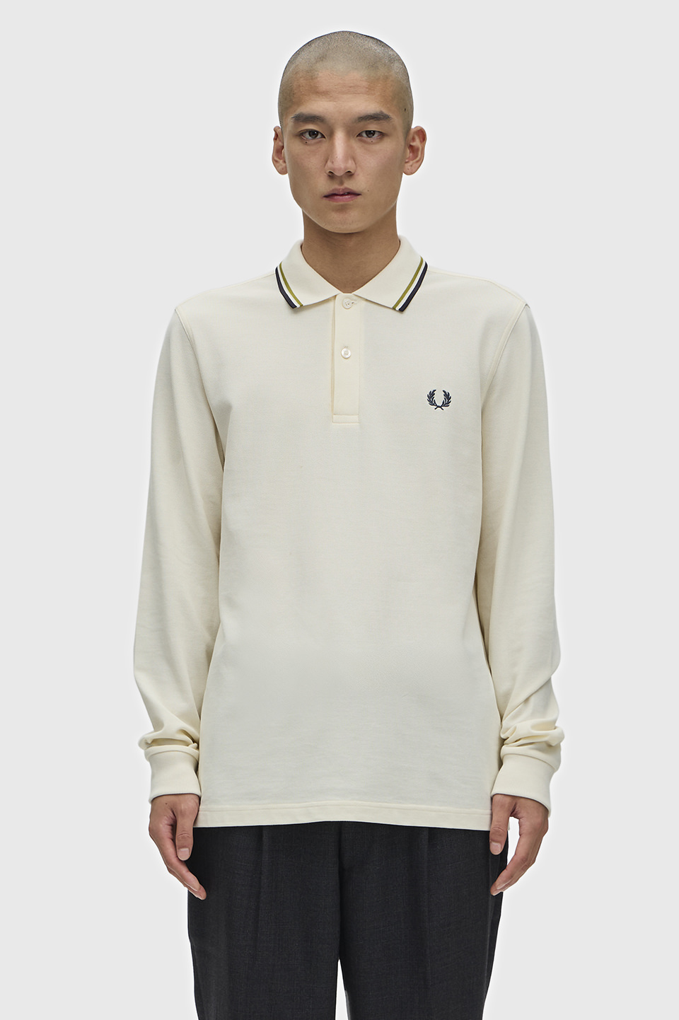 モデル:H178 B84 W67.5 H85 着用サイズ:M