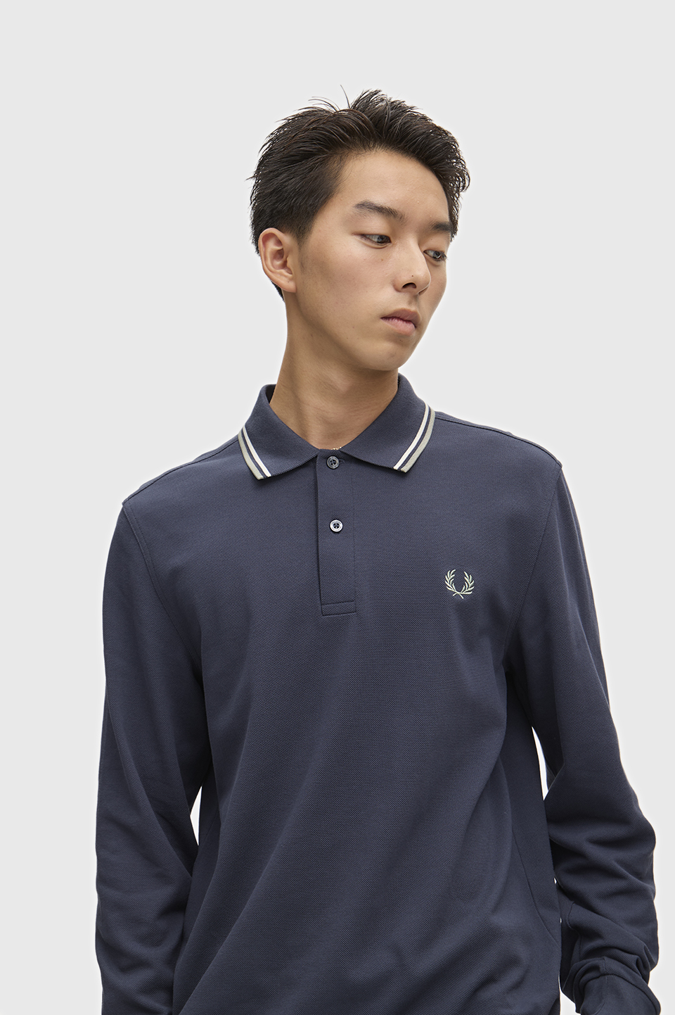 The Fred Perry Shirt - M3636 72C:AIRFORCE / ECRU / SEAGRASS S