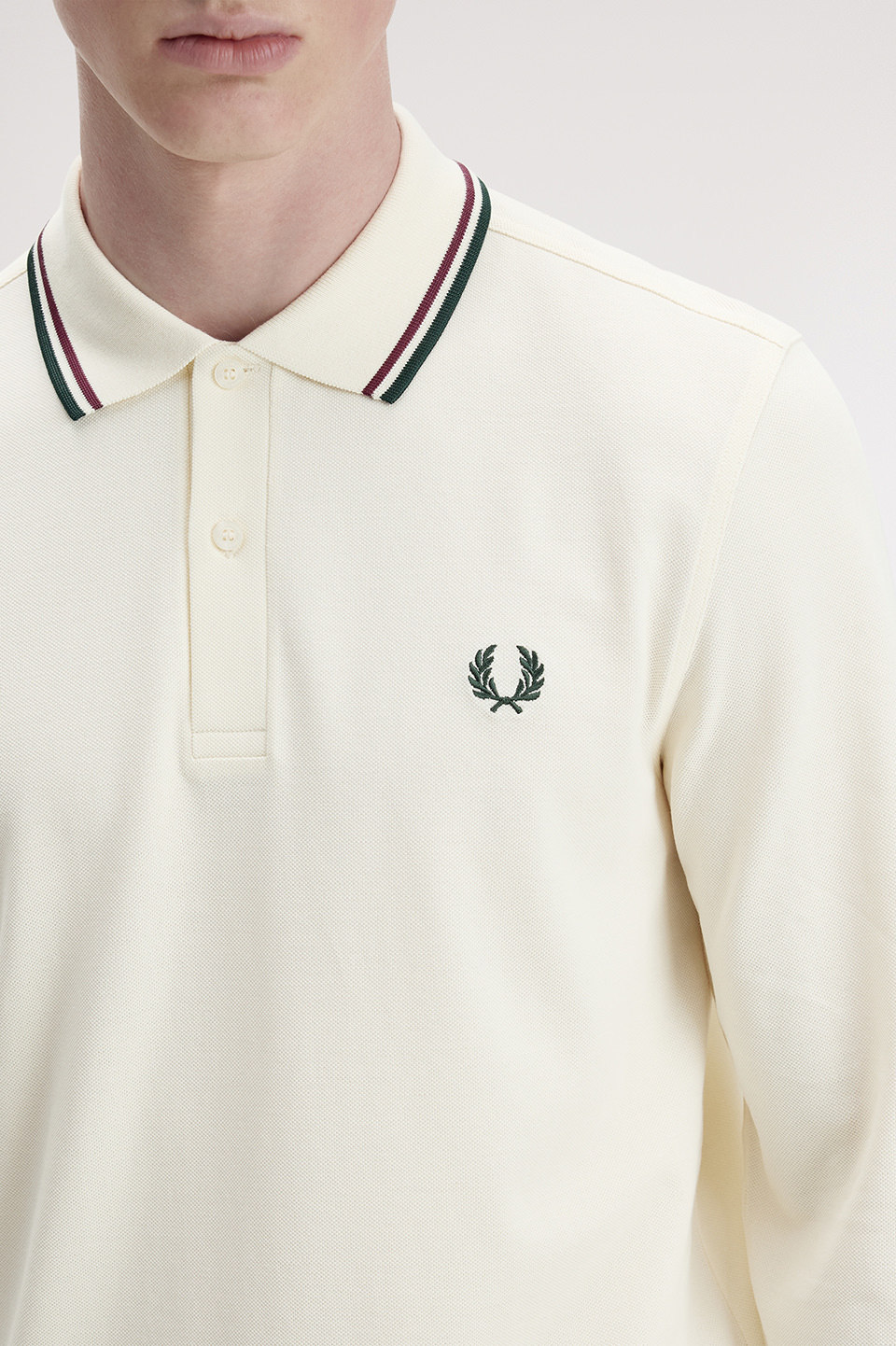 モデル:H185 B89 着用サイズ:M