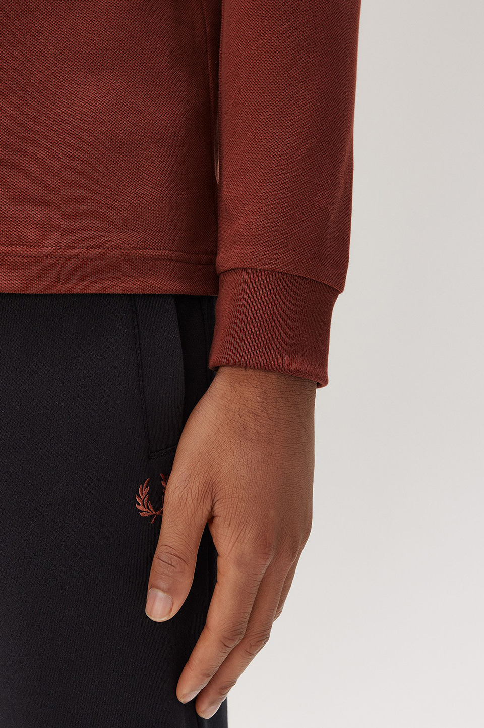 モデル:H182 B96 W78 着用サイズ:M