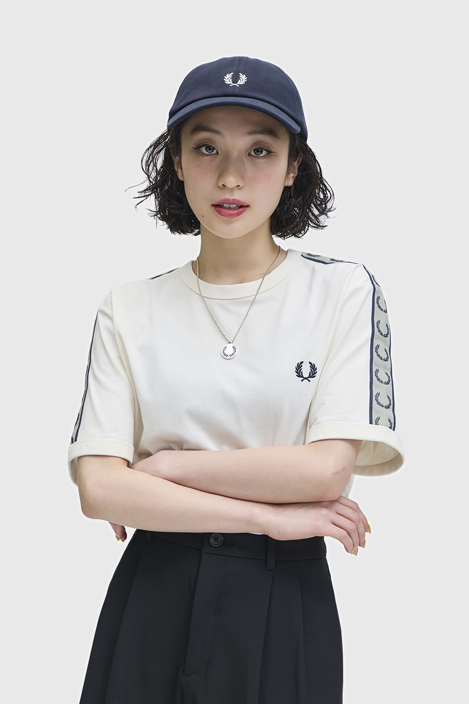 モデル:H160 B74 W57 H81 着用サイズ:M