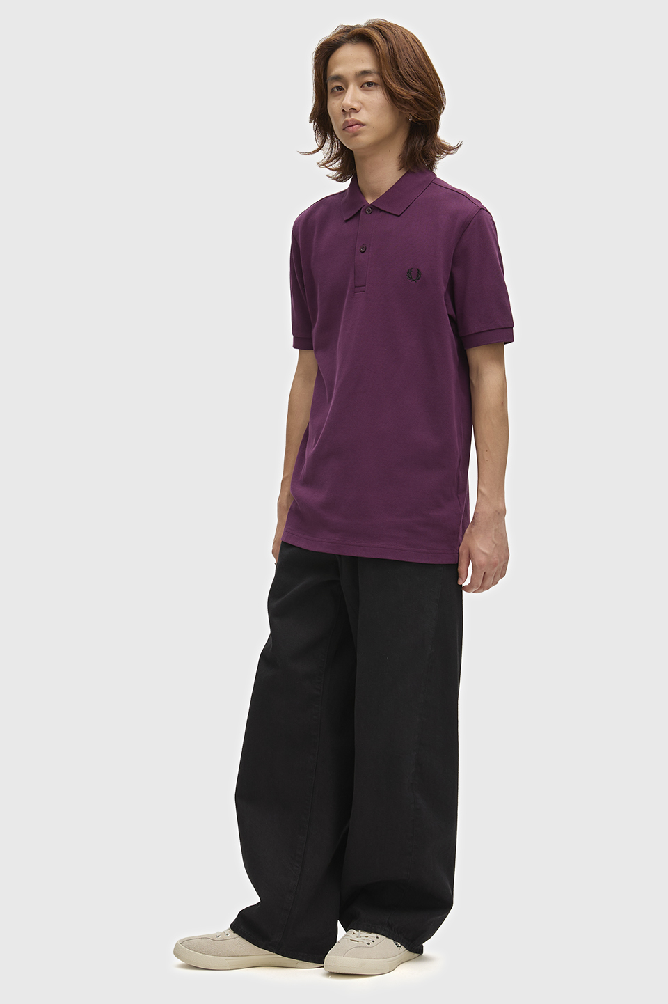 The Fred Perry Shirt - M6000 84C:PLUM / BLACK XL
