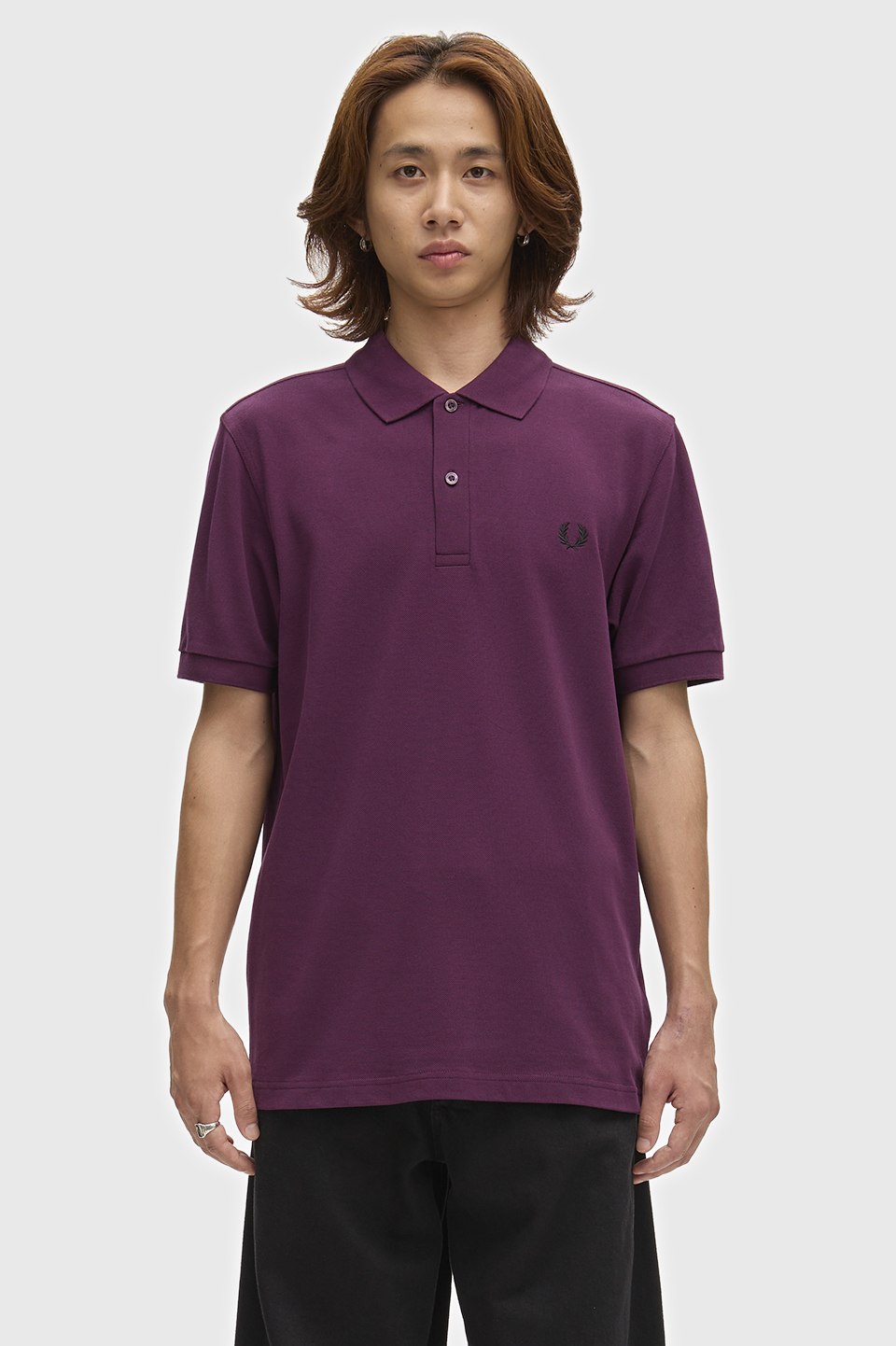 The Fred Perry Shirt - M6000 84C:PLUM / BLACK XL