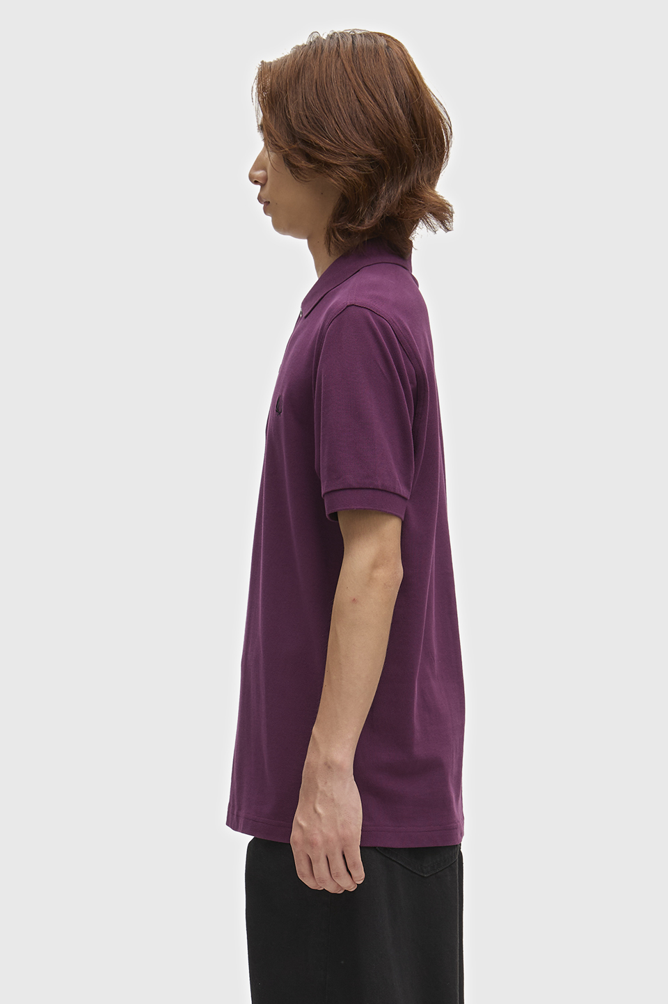 The Fred Perry Shirt - M6000 84C:PLUM / BLACK XL