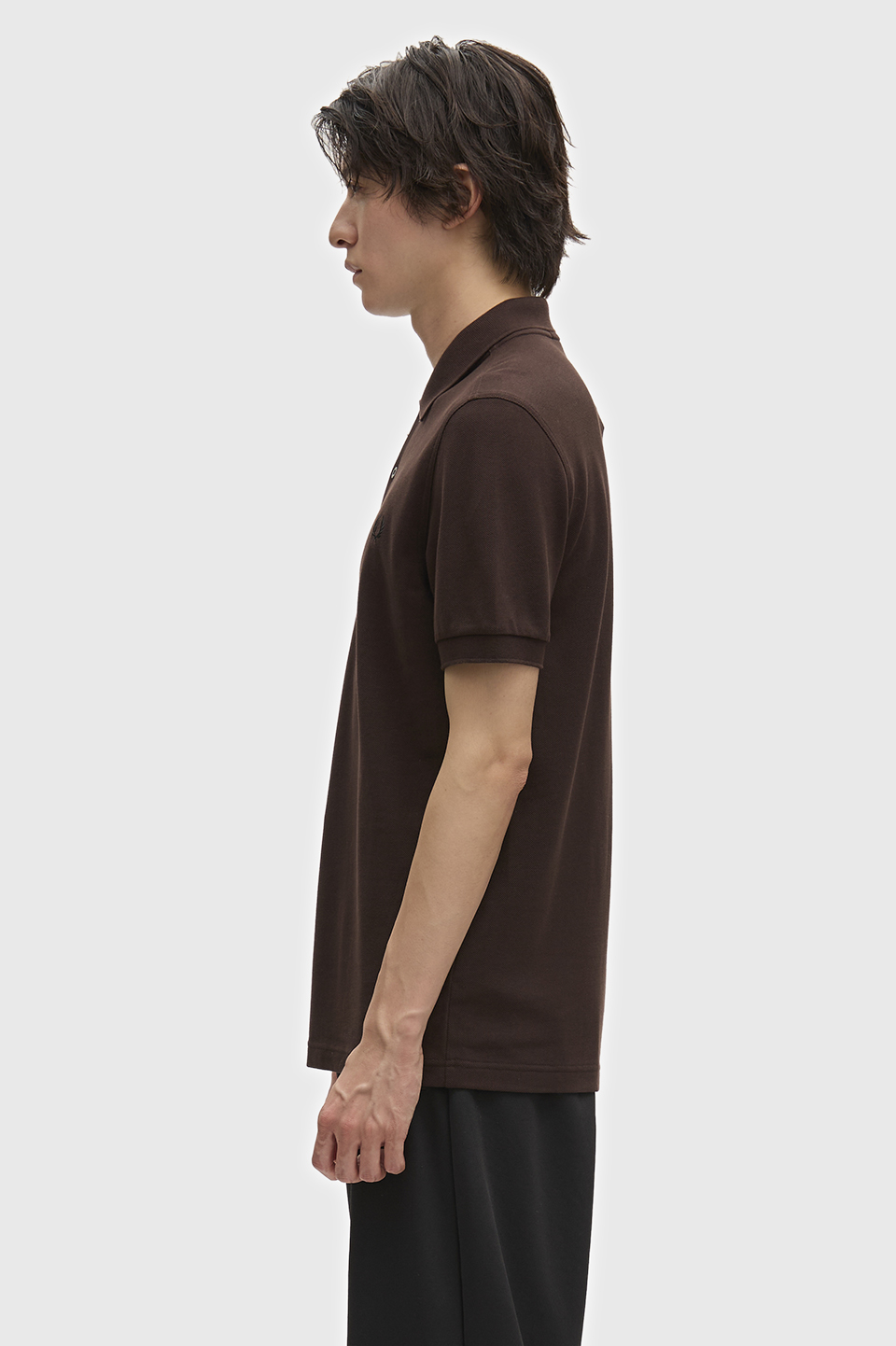 The Fred Perry Shirt - M6000 86C:RICH BROWN / BLACK S