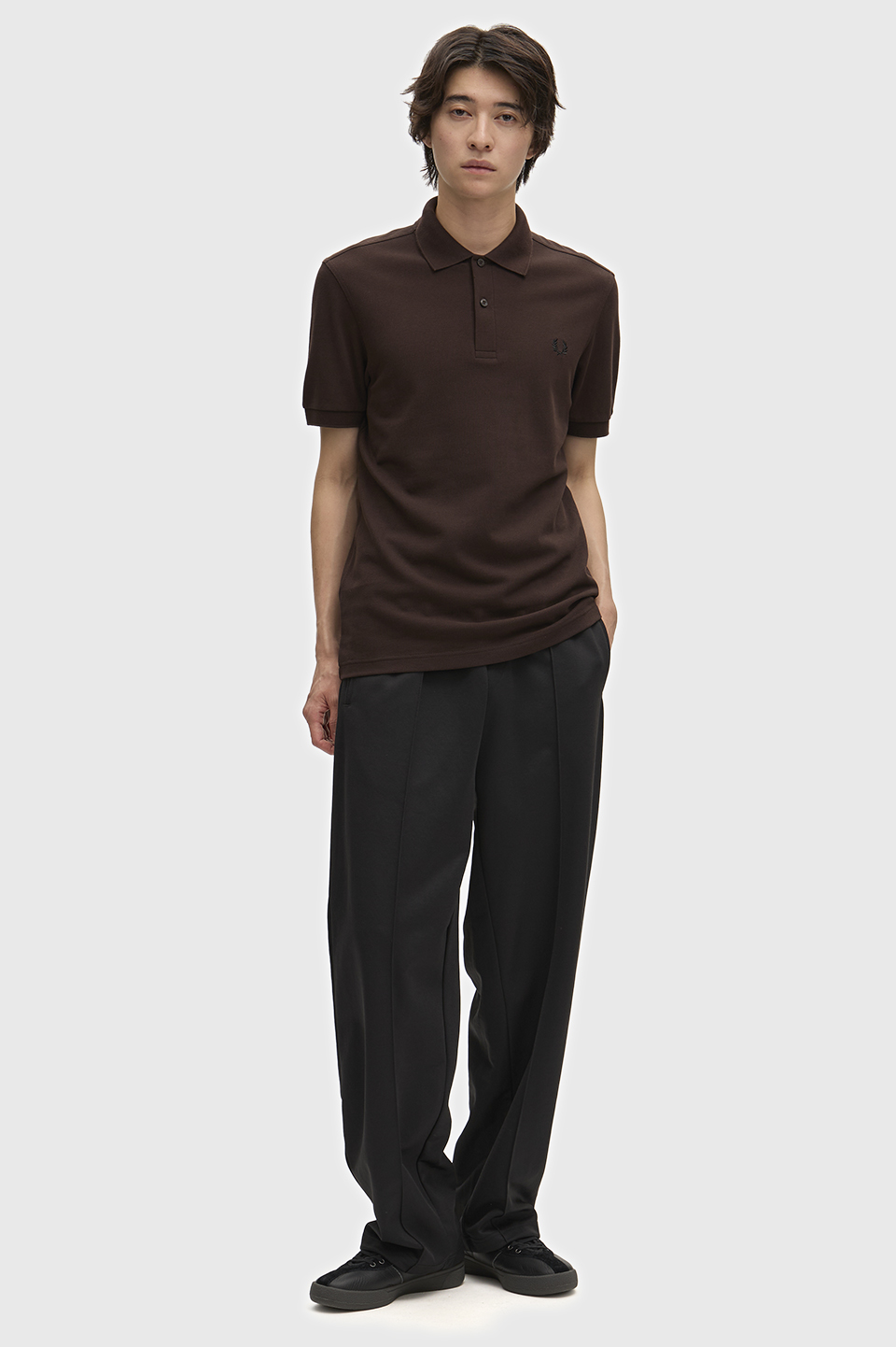 The Fred Perry Shirt - M6000 86C:RICH BROWN / BLACK S