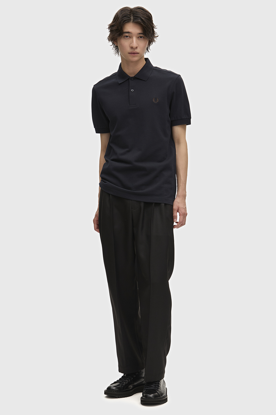 The Fred Perry Shirt - M6000 91C:NAVY / RICH BROWN S