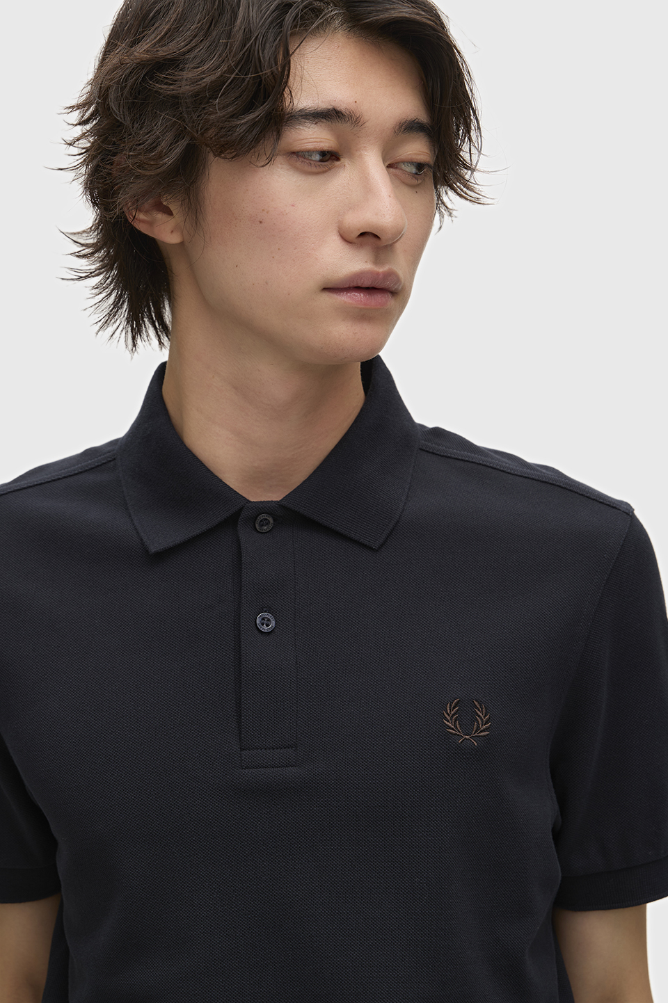 The Fred Perry Shirt - M6000 91C:NAVY / RICH BROWN S