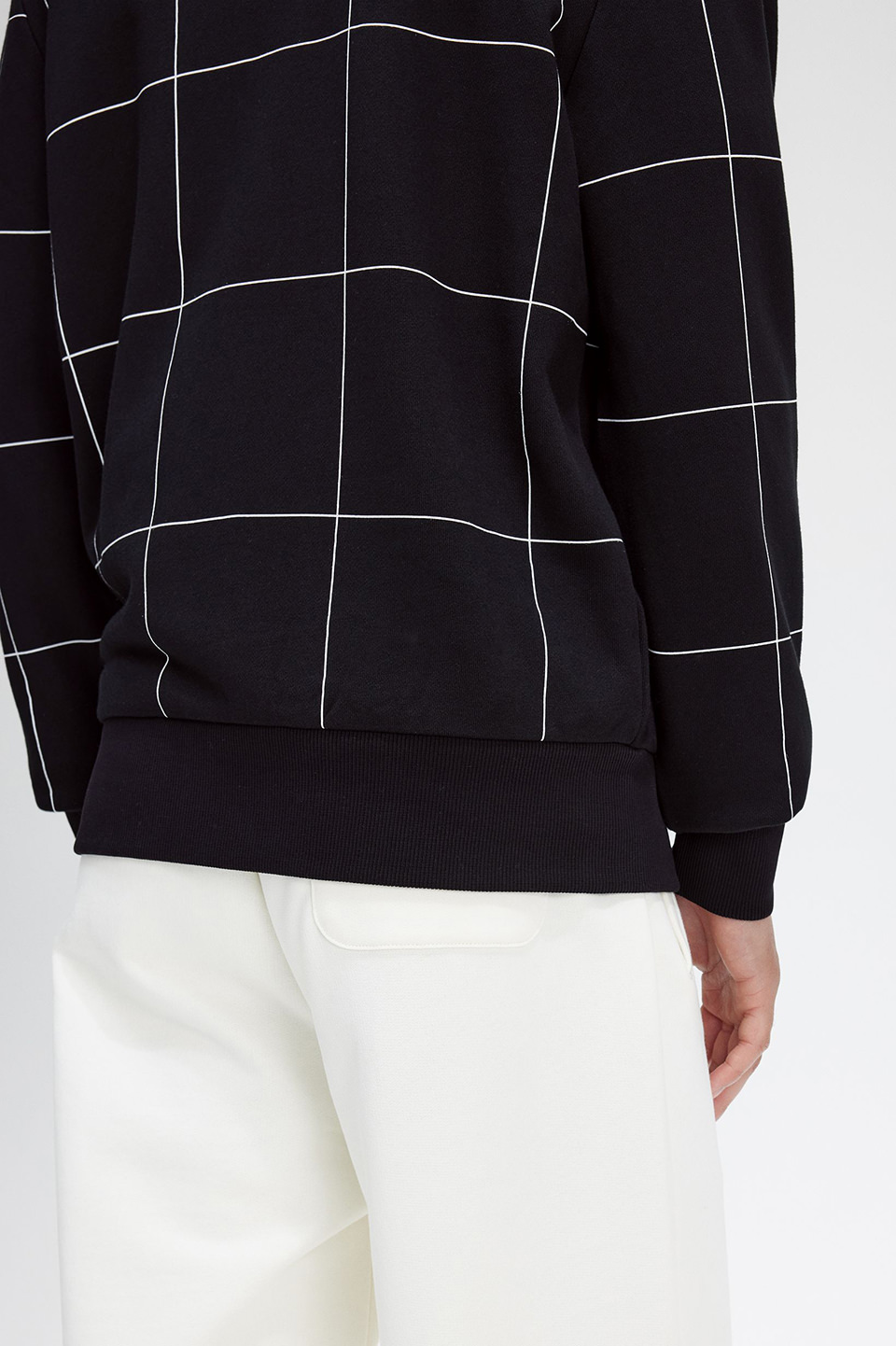 Grid Detail Sweatshirt(M 102：BLACK): | FRED PERRY JAPAN 