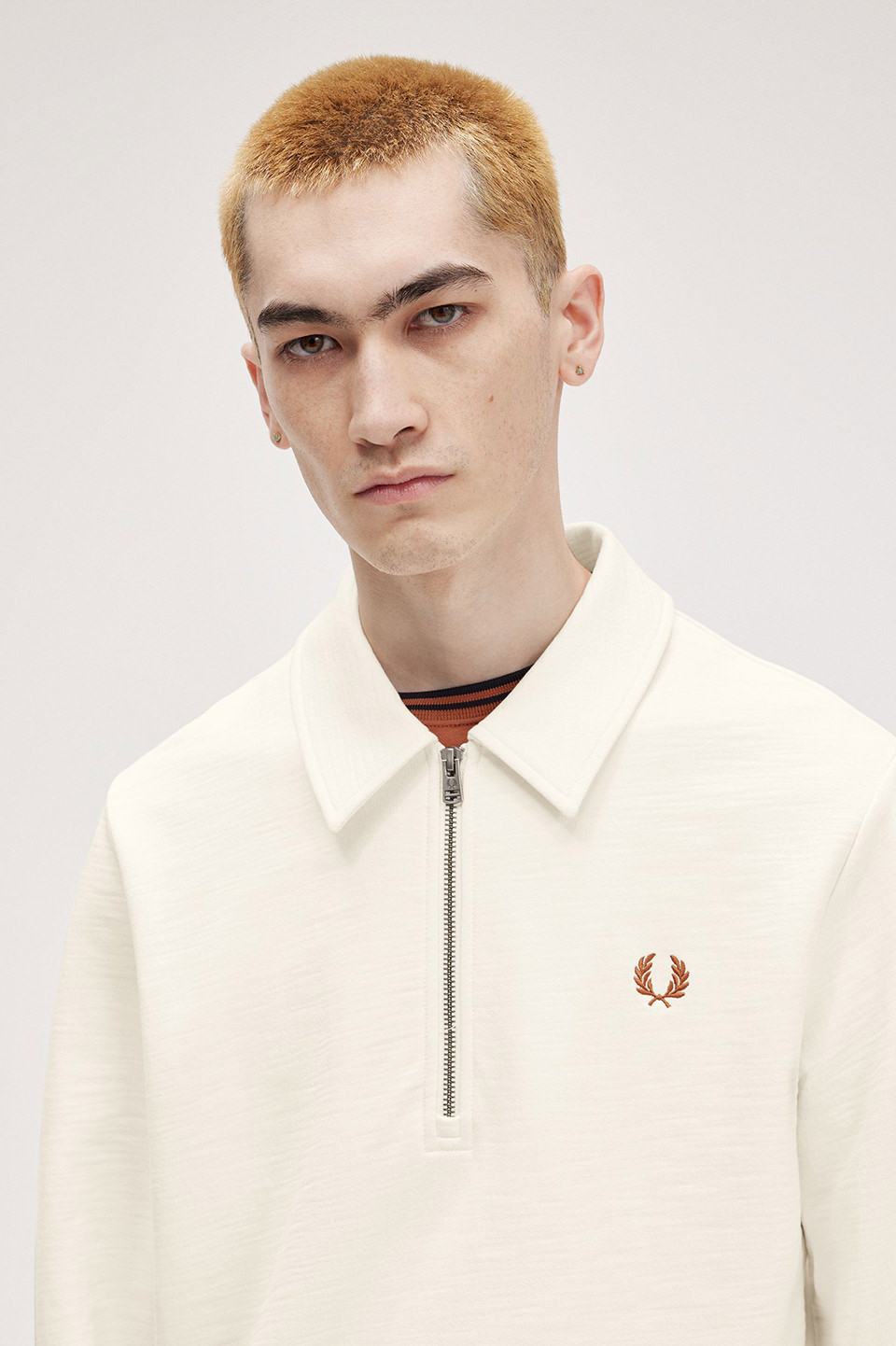 Zip Neck Collar Sweatshirt(M 560：ECRU): | FRED PERRY JAPAN