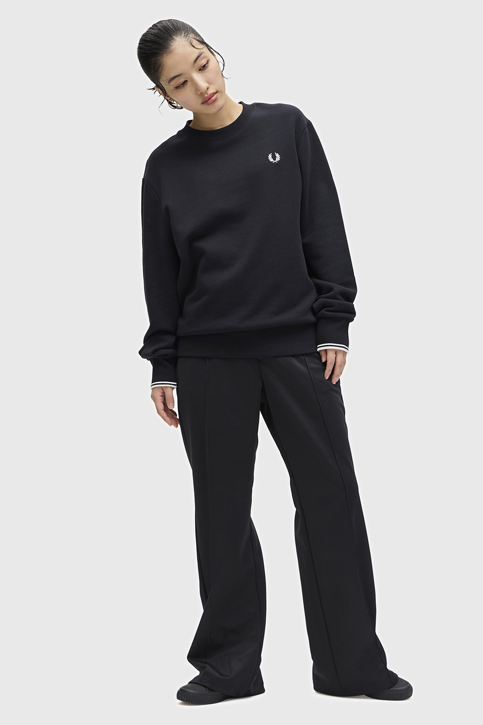 Crew Neck Sweatshirt(S 184：BLACK): | FRED PERRY JAPAN | フレッド