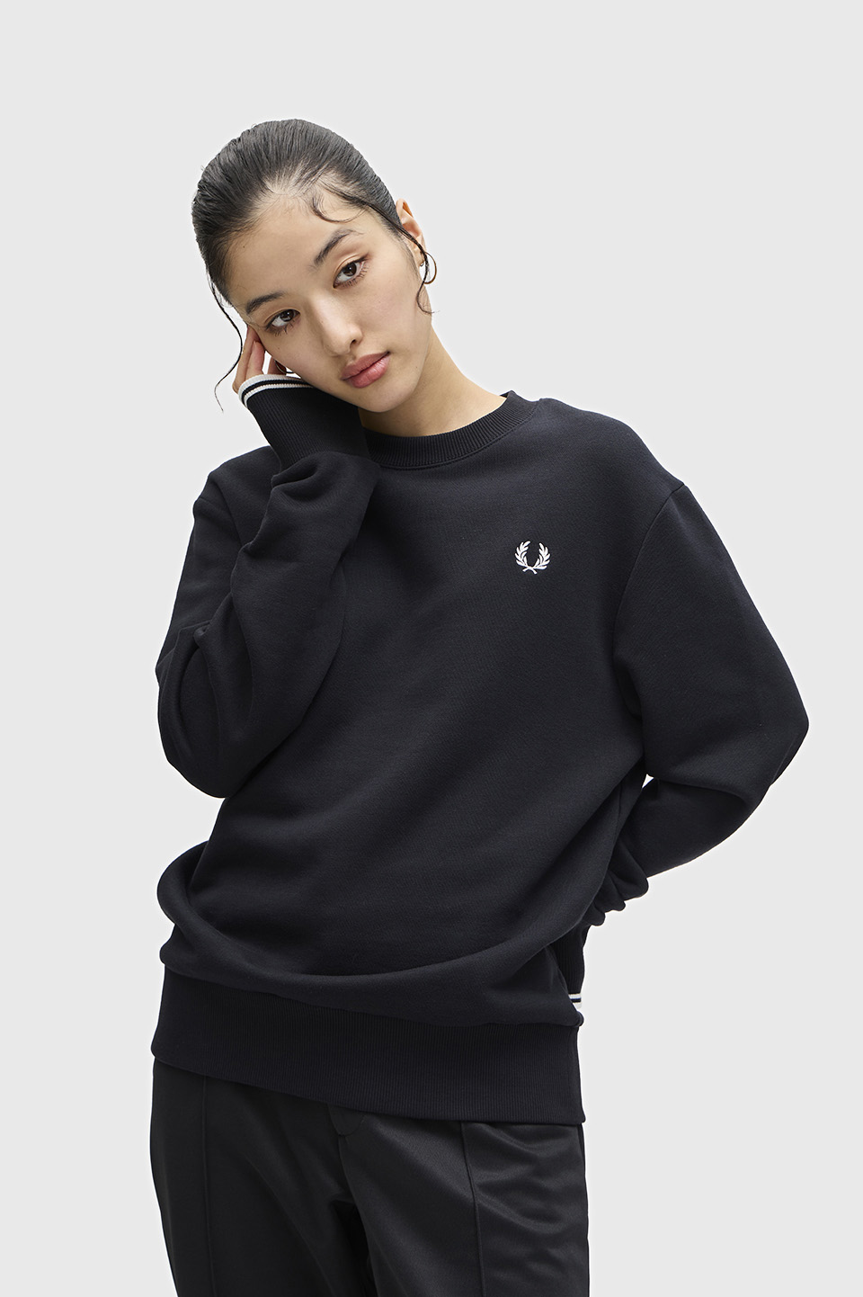 Crew Neck Sweatshirt(S 184：BLACK): | FRED PERRY JAPAN | フレッド