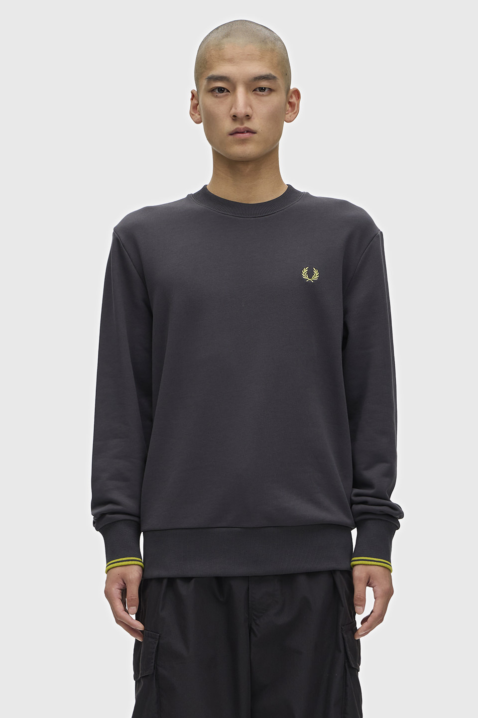 モデル:H178 B84 W67.5 H85 着用サイズ:M