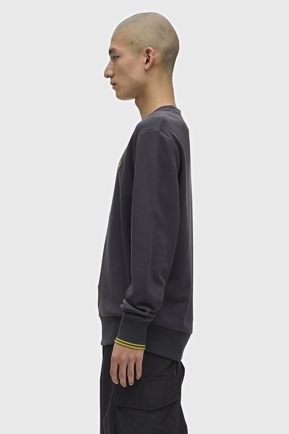 モデル:H178 B84 W67.5 H85 着用サイズ:M