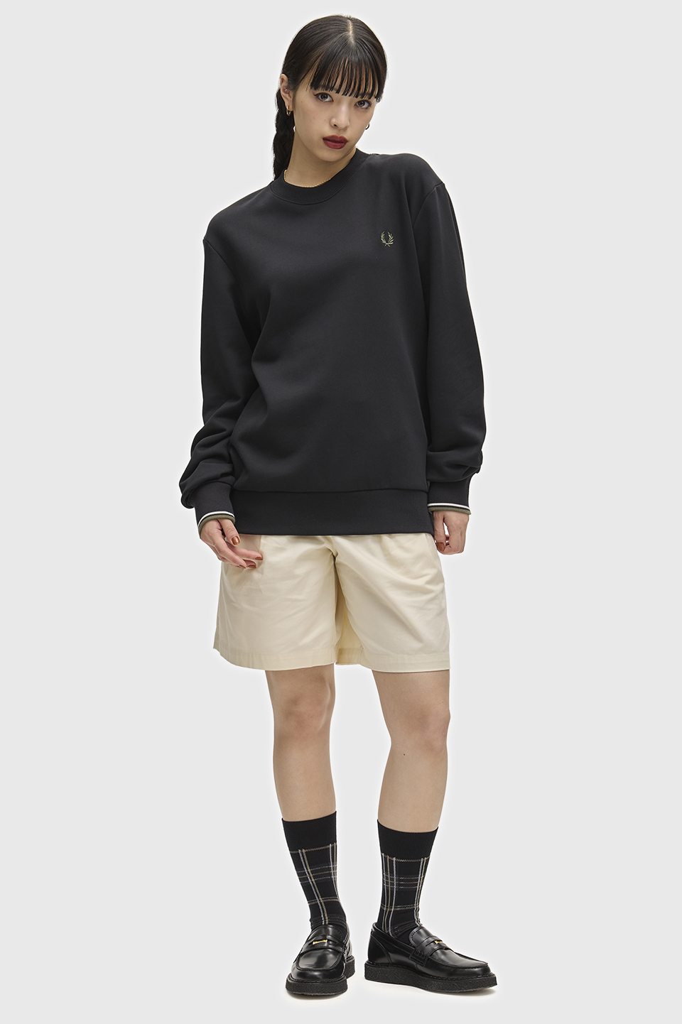 Crew Neck Sweatshirt W54:BLACK / ECRU / LAUREL WREATH XL