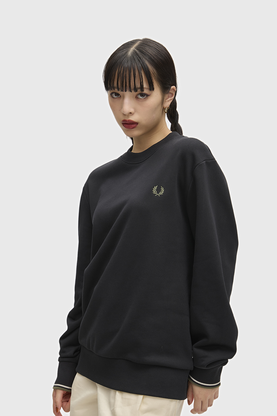 Crew Neck Sweatshirt W54:BLACK / ECRU / LAUREL WREATH XL