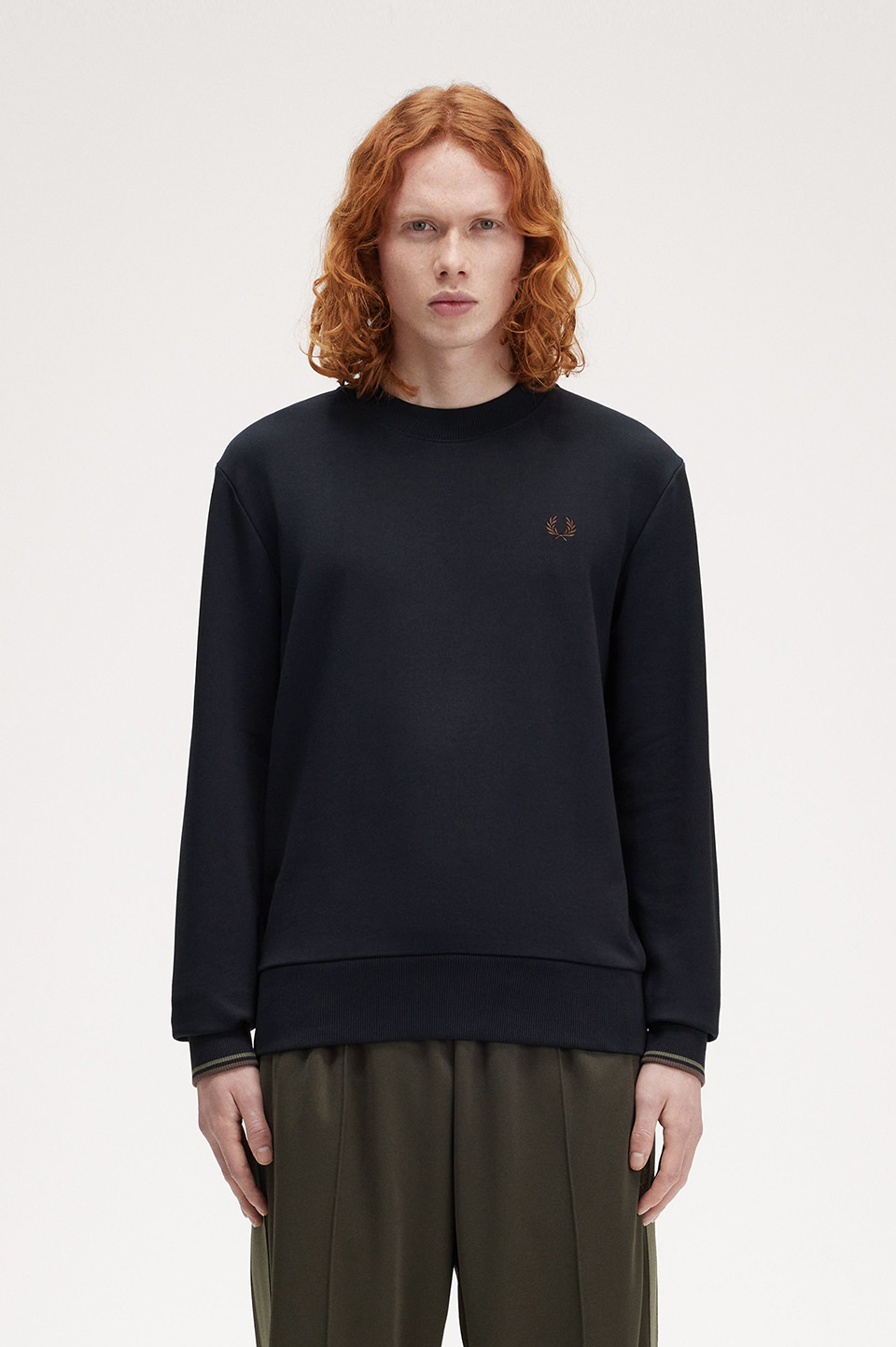 Crew Neck Sweatshirt(S W65：NAVY / LAUREL WREATH / BRICK): | FRED 