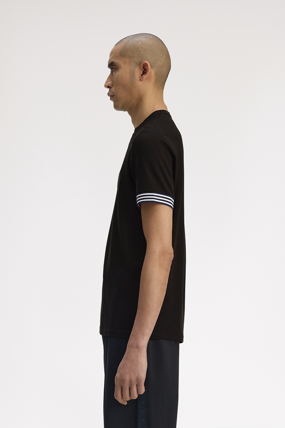 Striped Cuff T-Shirt(M 102：BLACK): | FRED PERRY JAPAN | フレッド