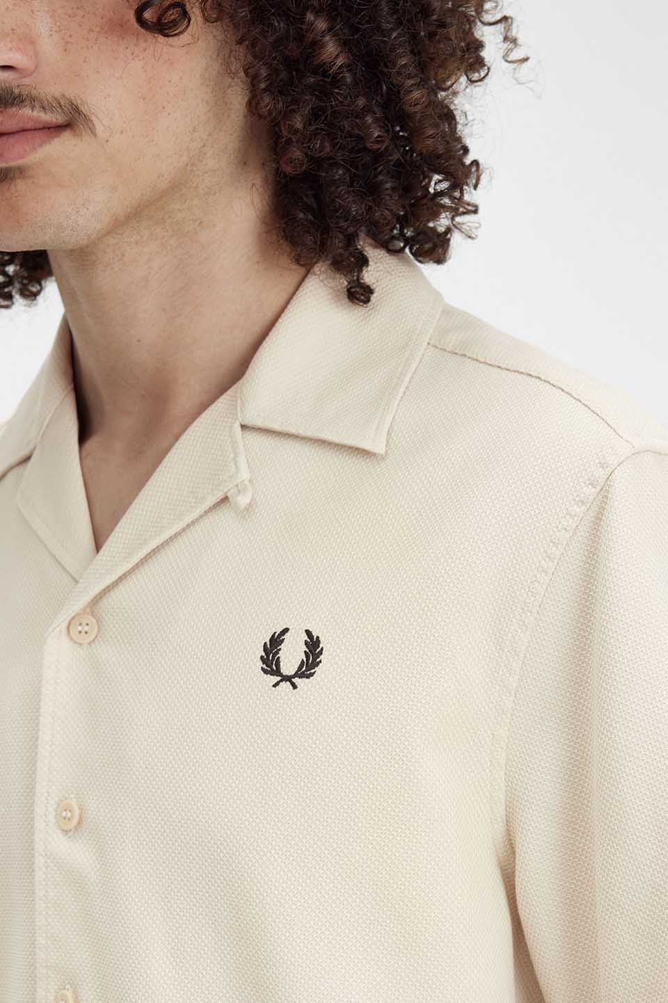 Pique Texture Revere Collar Shirt(M 691：OATMEAL): | FRED PERRY