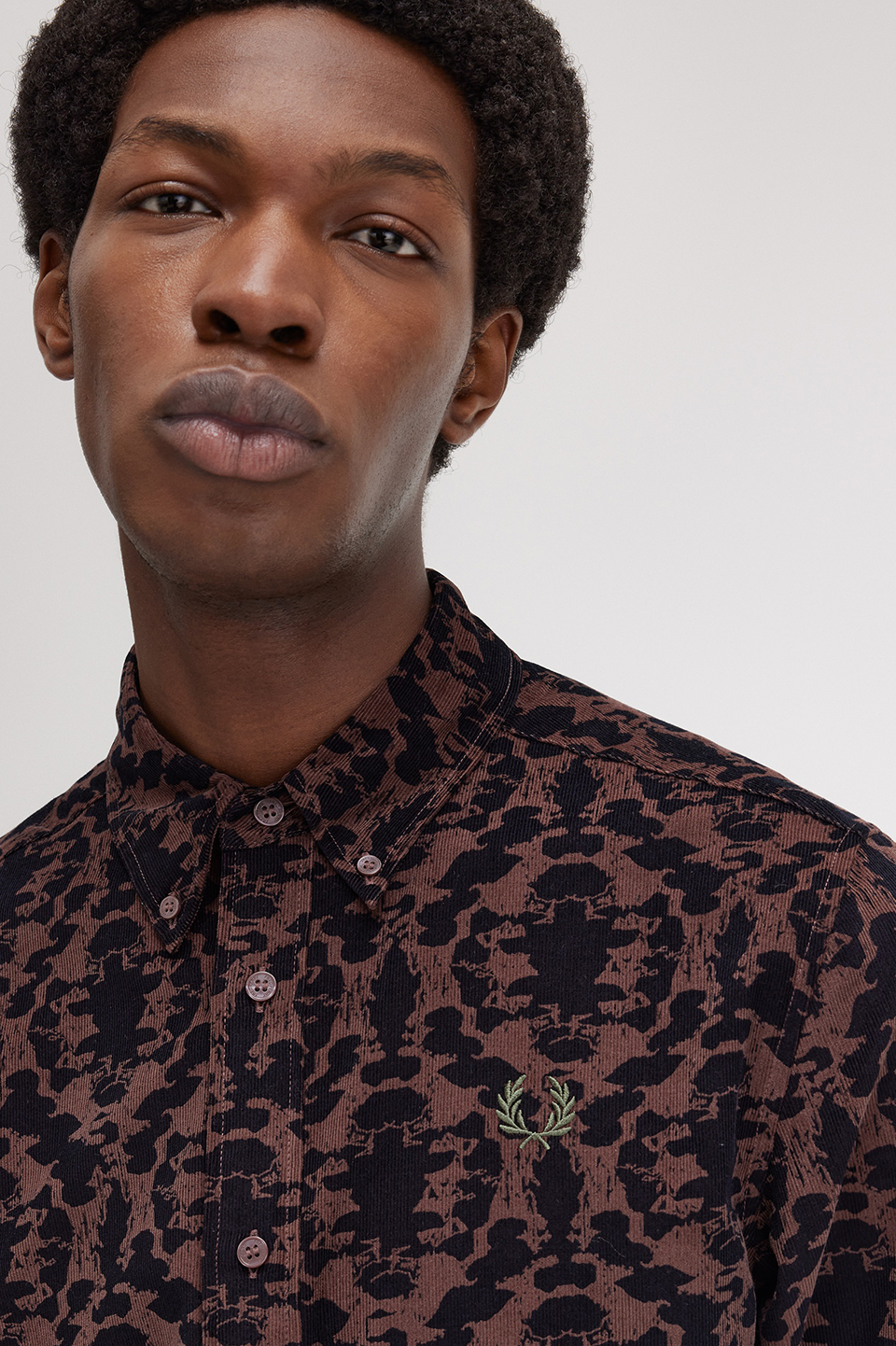 フレッドペリー ポロシャツ U53. CARRINGTON Repeat Print Corduroy Shirt(S U53：CARRINGTON ROAD BRICK