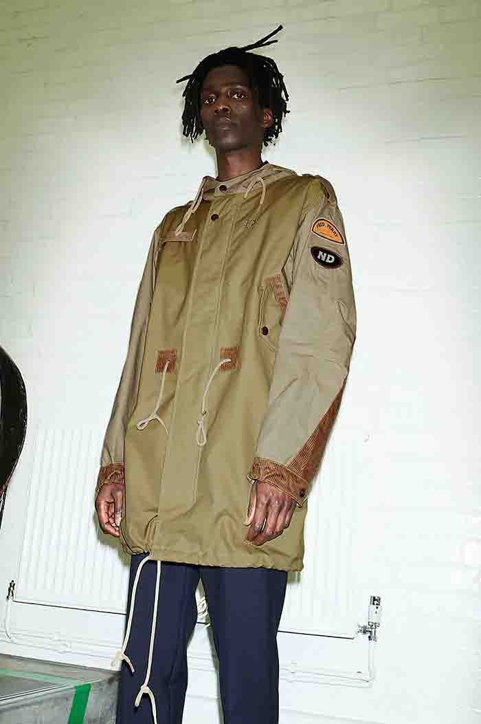 Nicholas Daley Patch Detail Parka(S 671：CAMEL): | FRED PERRY ...