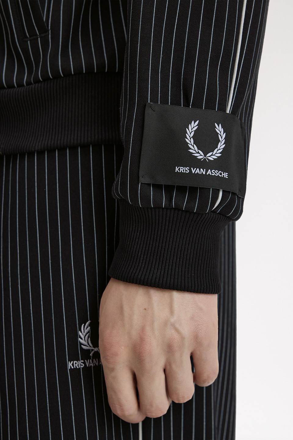 モデル:H186 B92.5 W70 着用サイズ:M