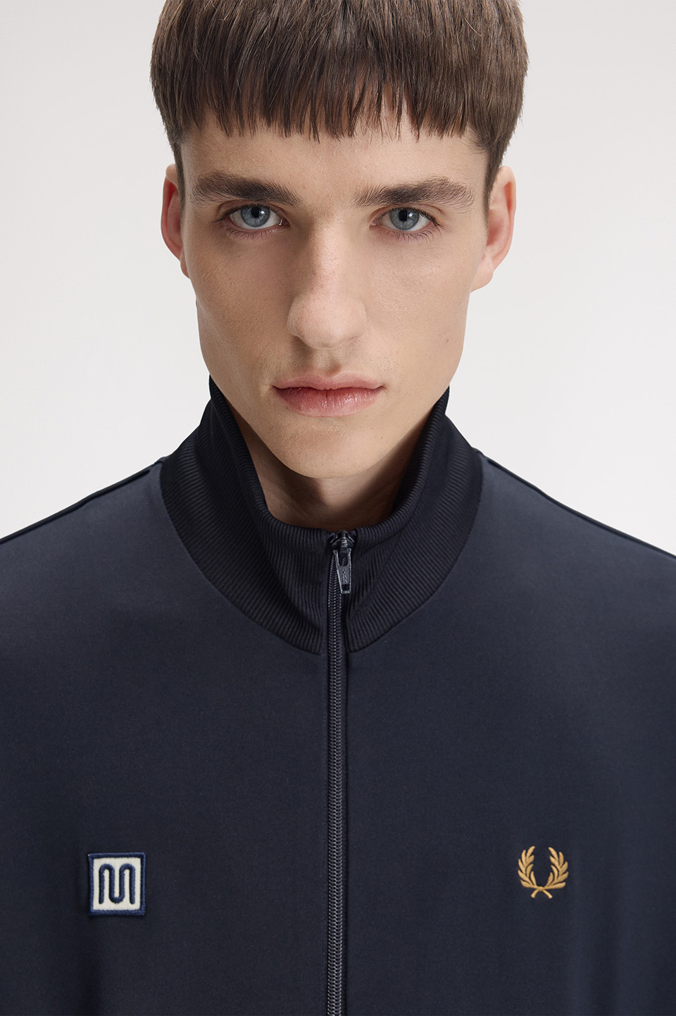 モデル:H188 B91 W76 着用サイズ:M