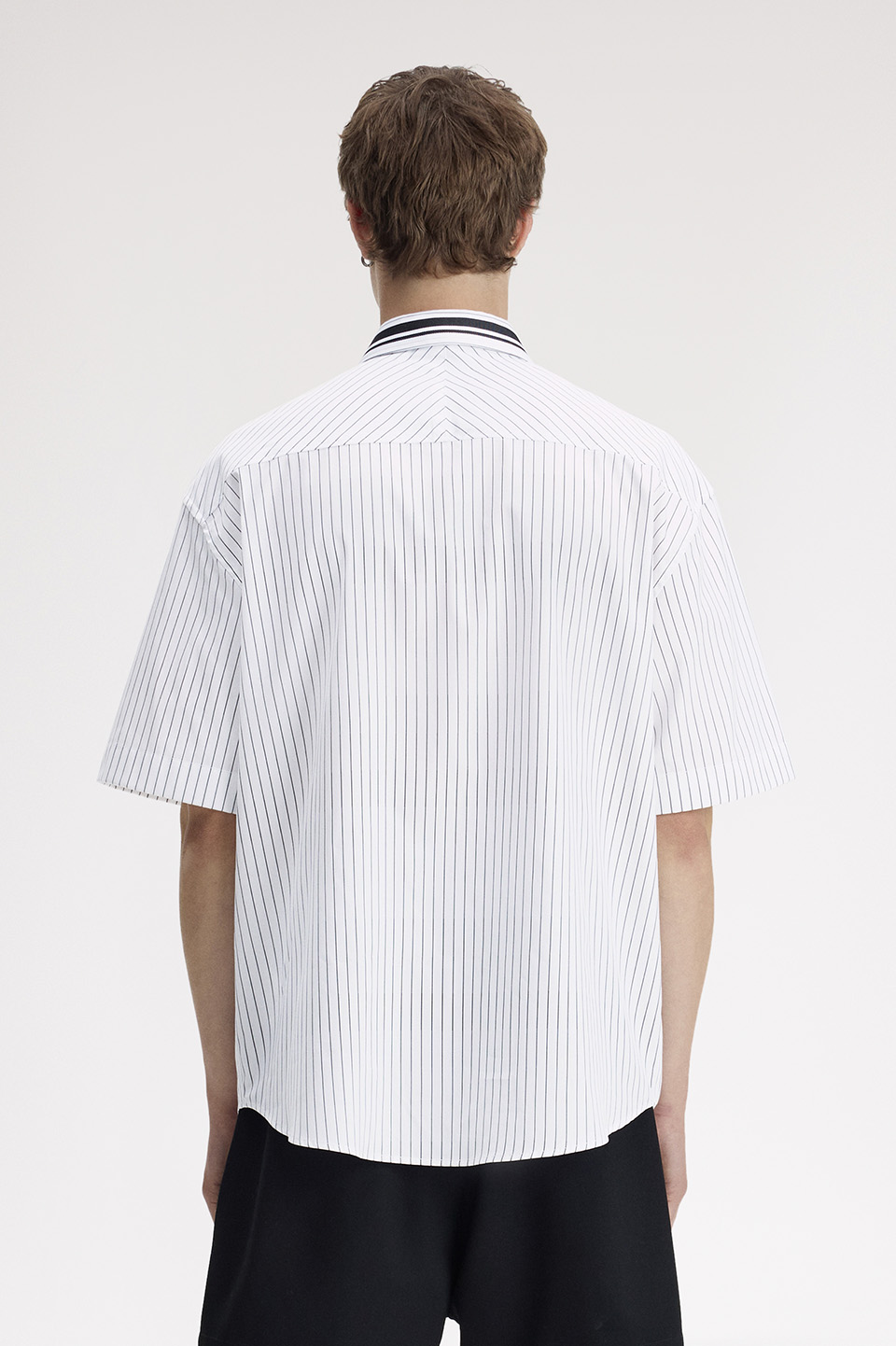 Kris Van Assche Pinstripe Short Sleeve Shirt(S 100：WHITE): | FRED