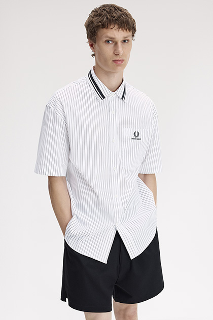 カラー/ホワイト | FRED PERRY JAPAN | フレッドペリー日本公式サイト