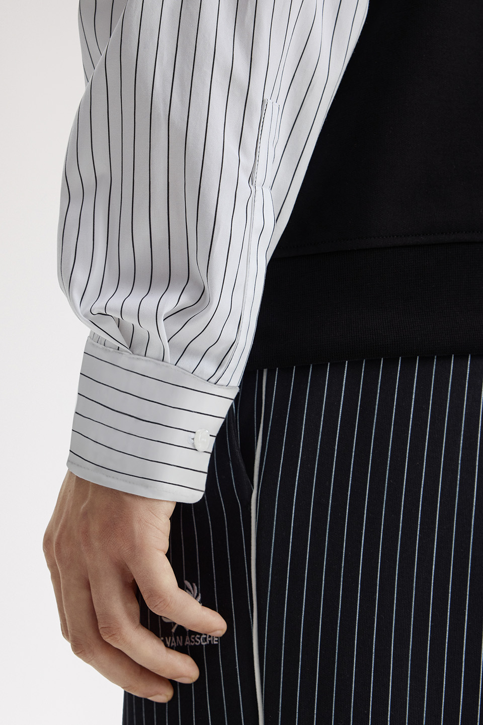 モデル:H186 B92.5 W70 着用サイズ:M