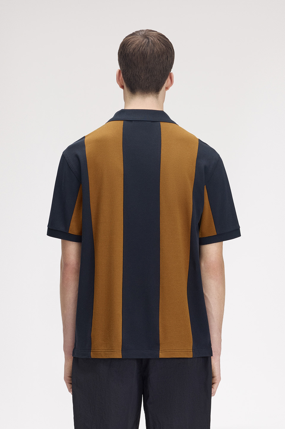 モデル:H188 B91 W76 着用サイズ:M