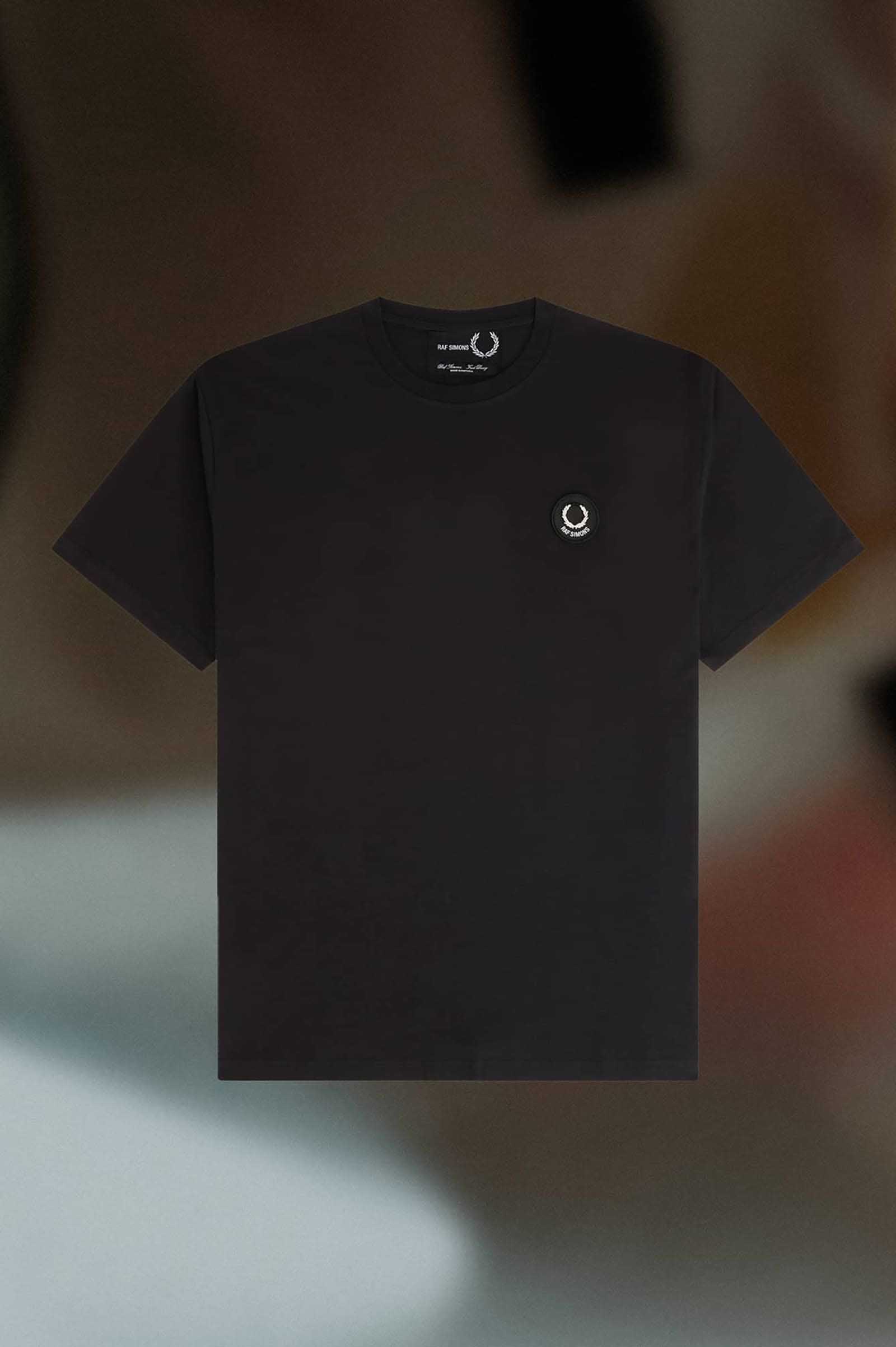 Raf Simons Oversized Printed T-Shirt(S 102：BLACK): | FRED PERRY