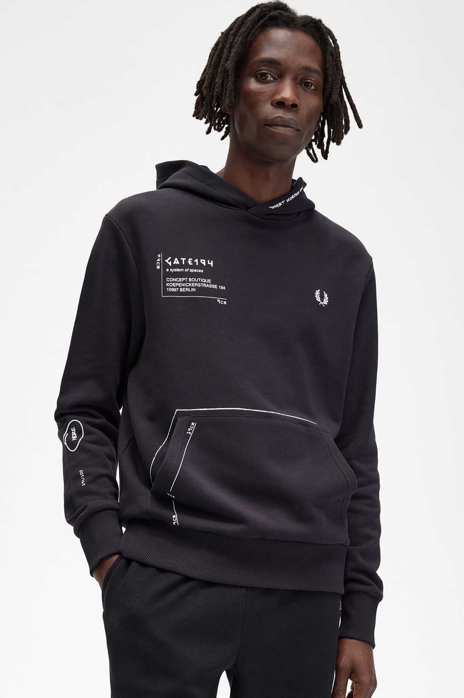 Gate194 Printed Hooded Sweatshirt(M 102：BLACK): | FRED PERRY 