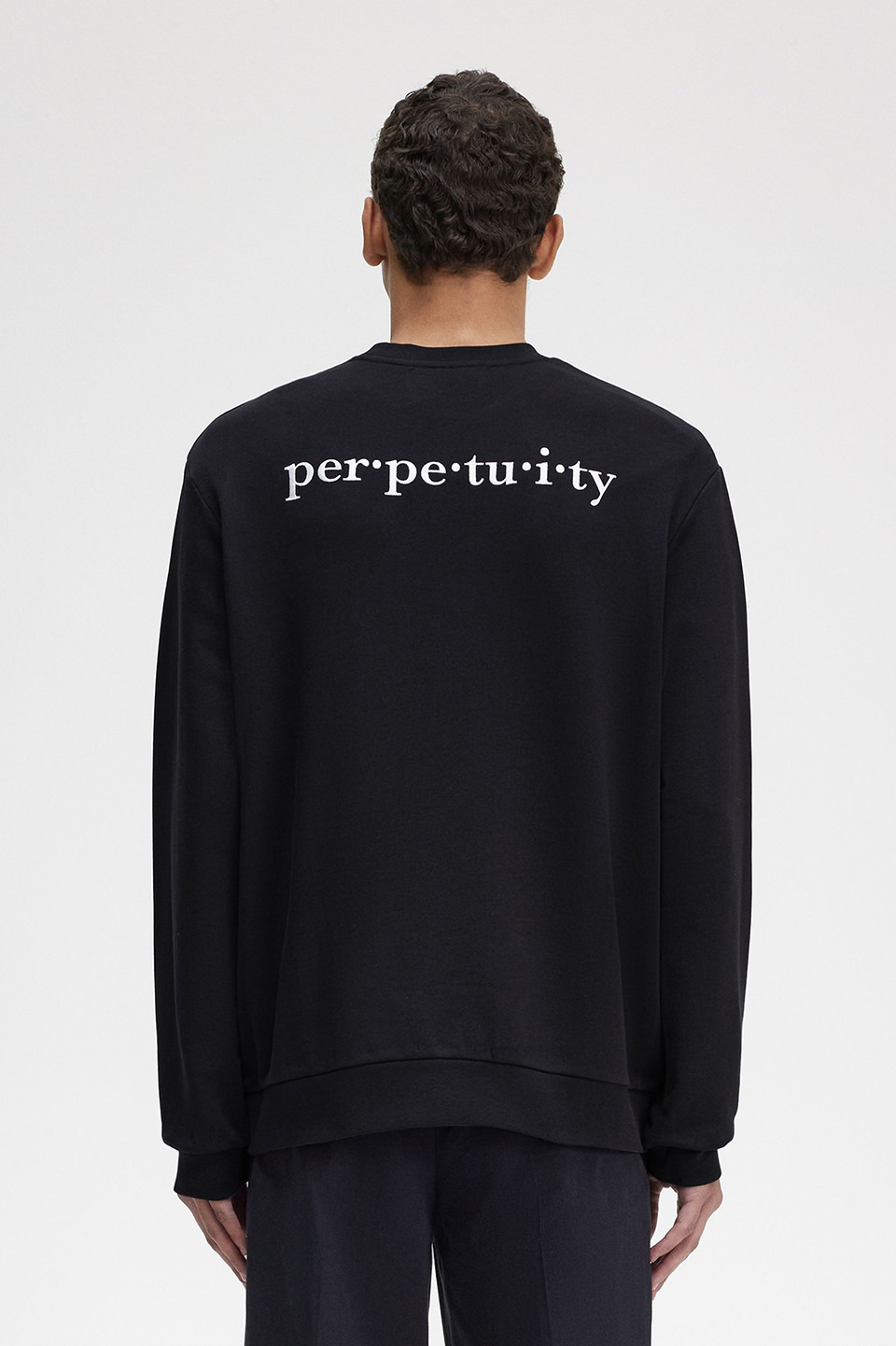Raf Simons Embroidered Sweatshirt(M 102：BLACK): | FRED PERRY 