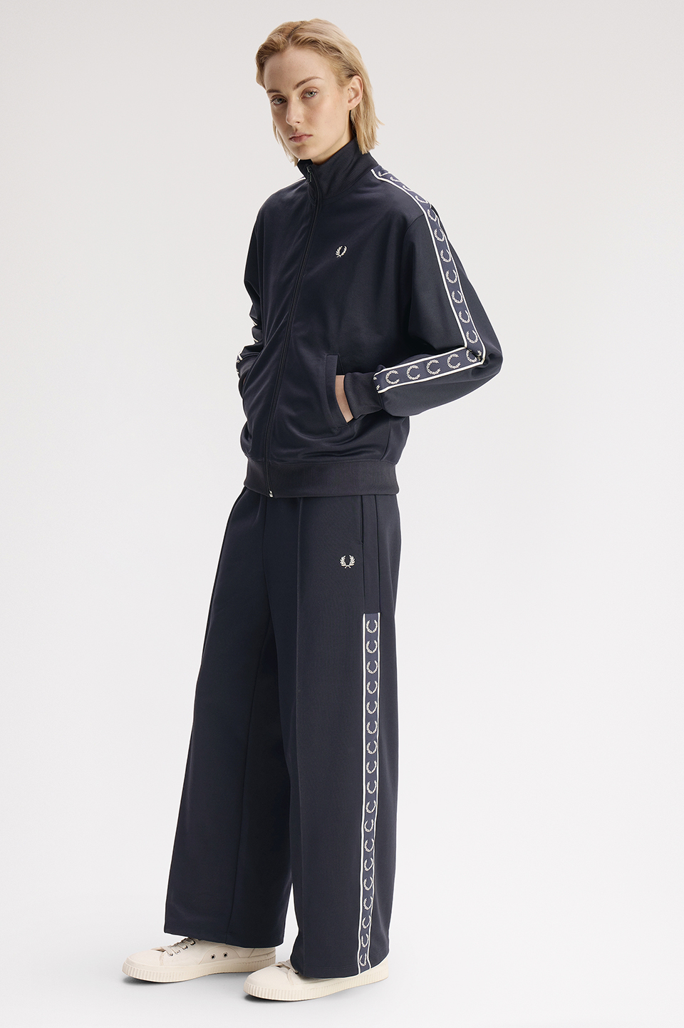 Taped Track Pants(8 608:NAVY): | FRED PERRY JAPAN | フレッド Taped Track Pants(8 608:NAVY): | FRED PERRY JAPAN | フレッド
