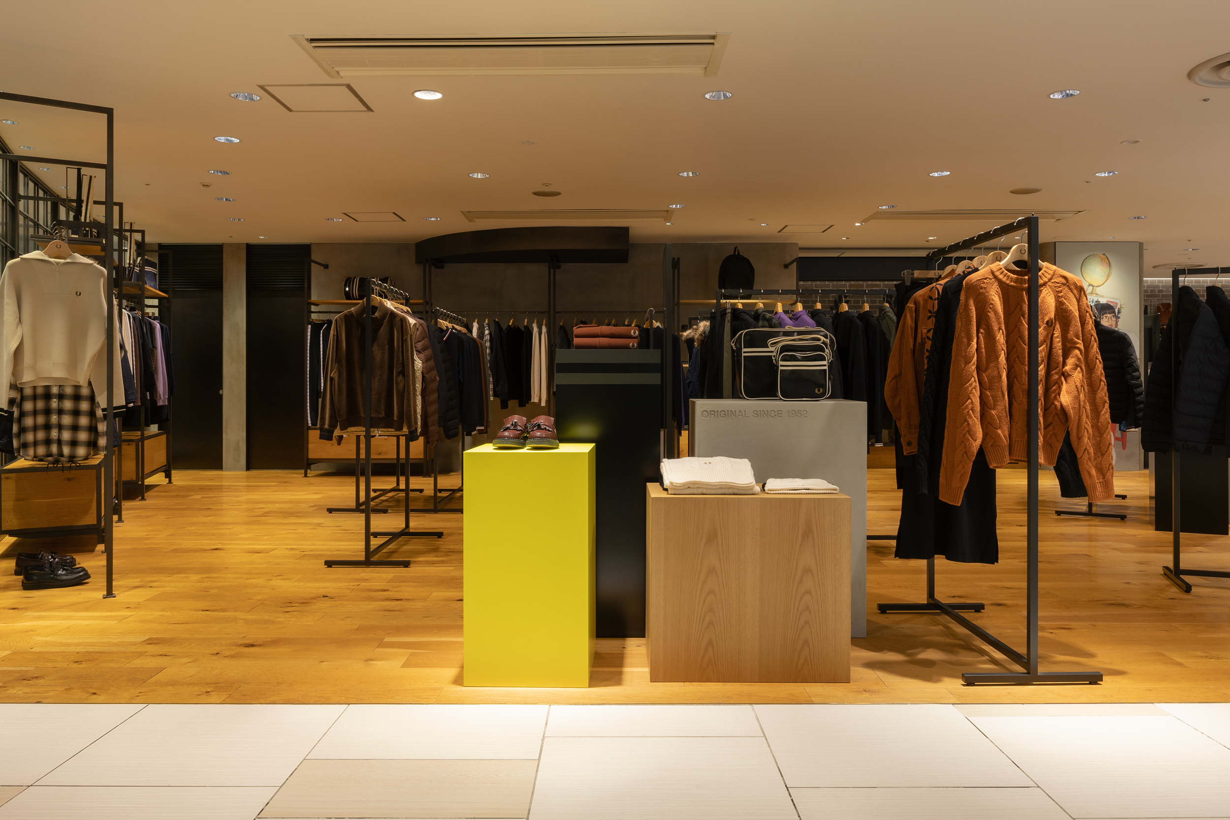 <i>Fred Perry Shop</i><i>柏高島屋ステーションモール</i>