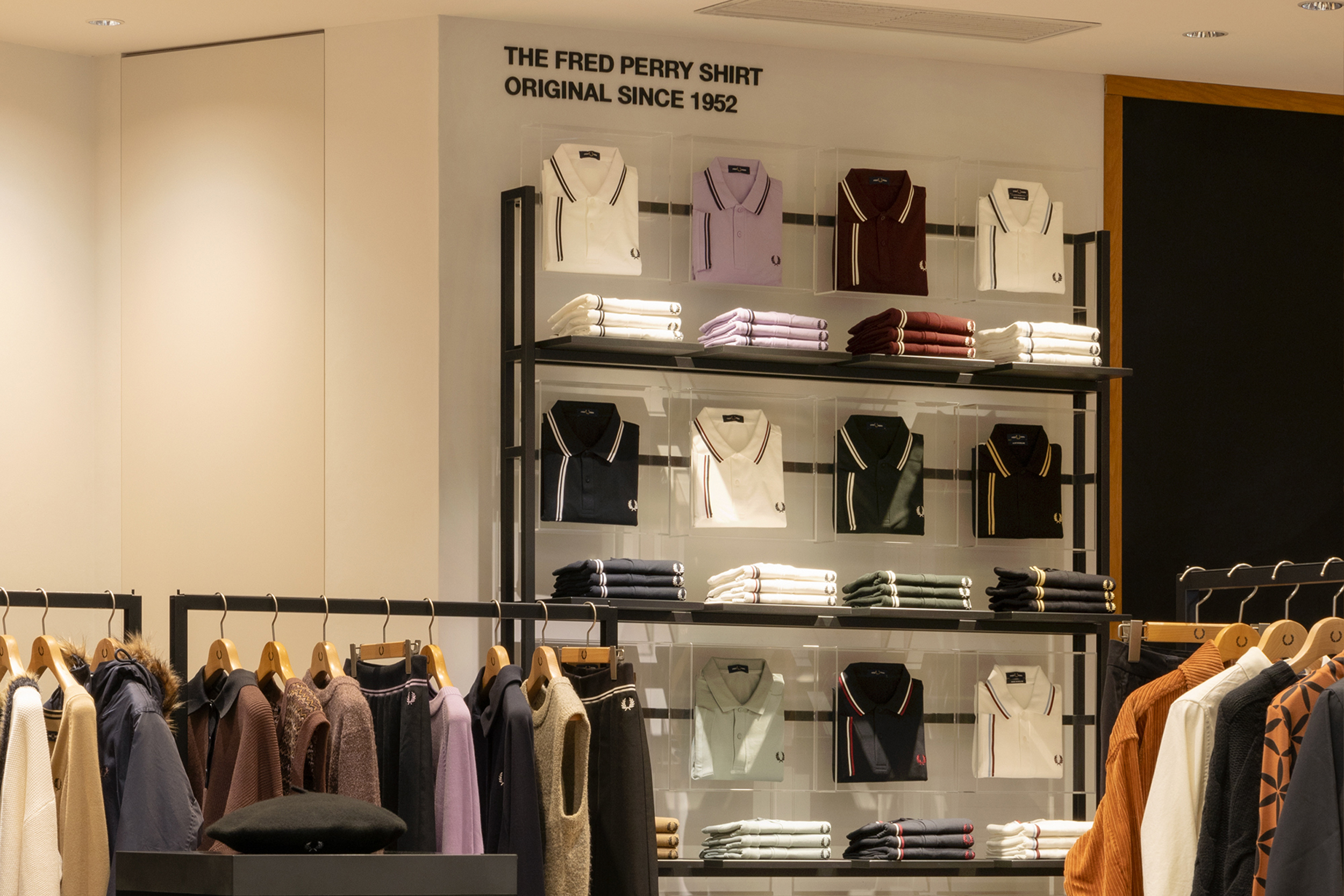 <i>Fred Perry Shop </i><i>柏高島屋ステーションモール</i>