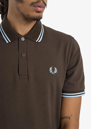 The Fred Perry Shirt - M12