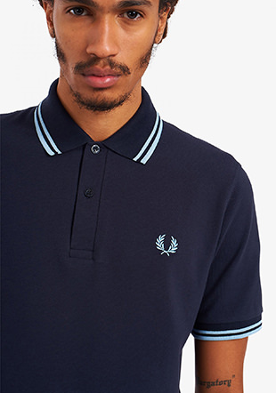 The Fred Perry Shirt - M12